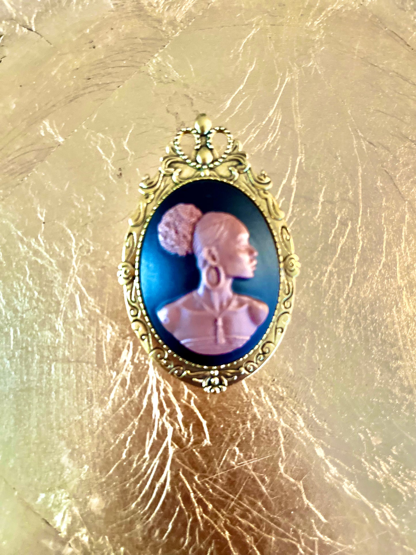 Chamille Cameo