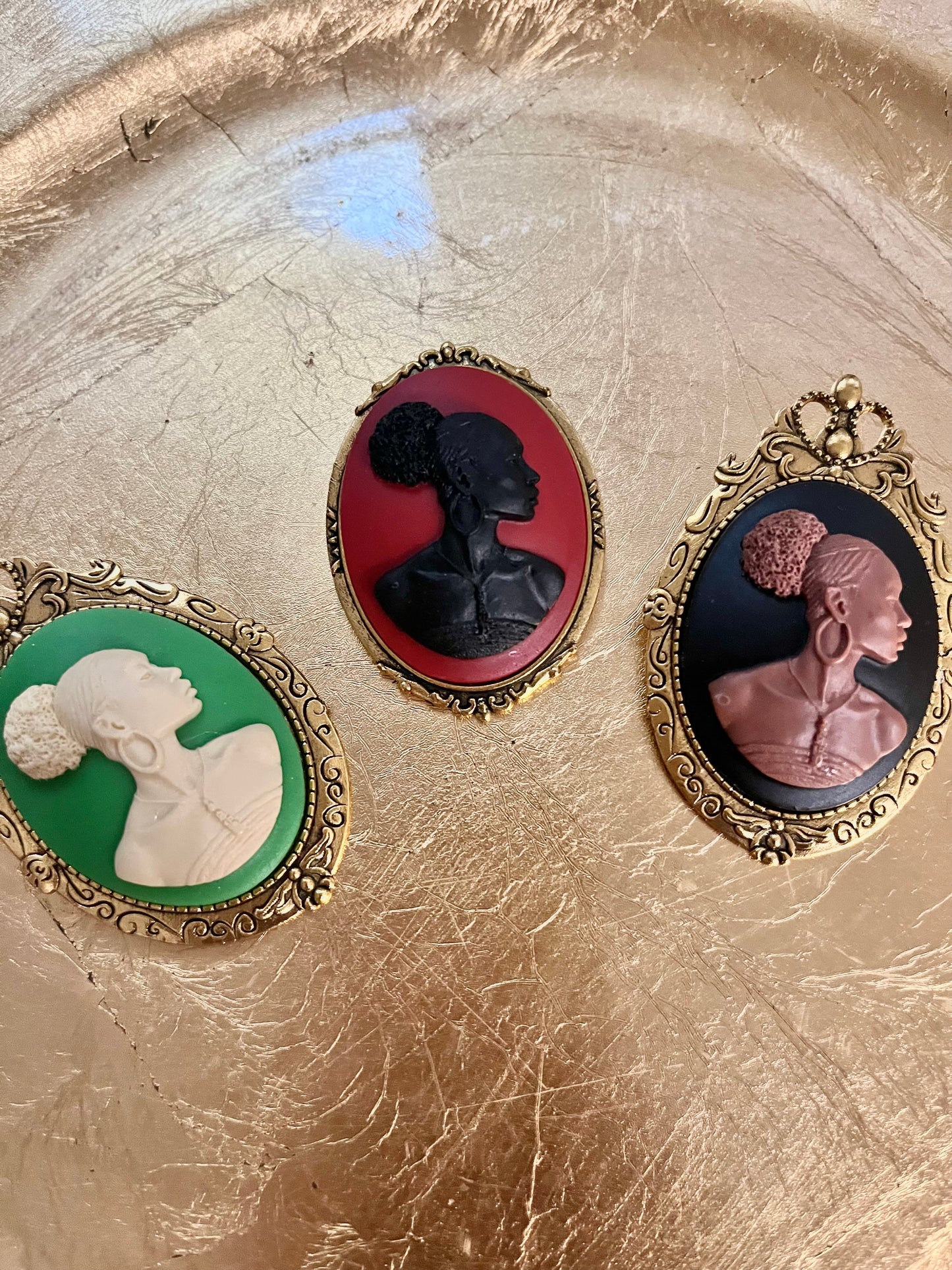 Chamille Cameo