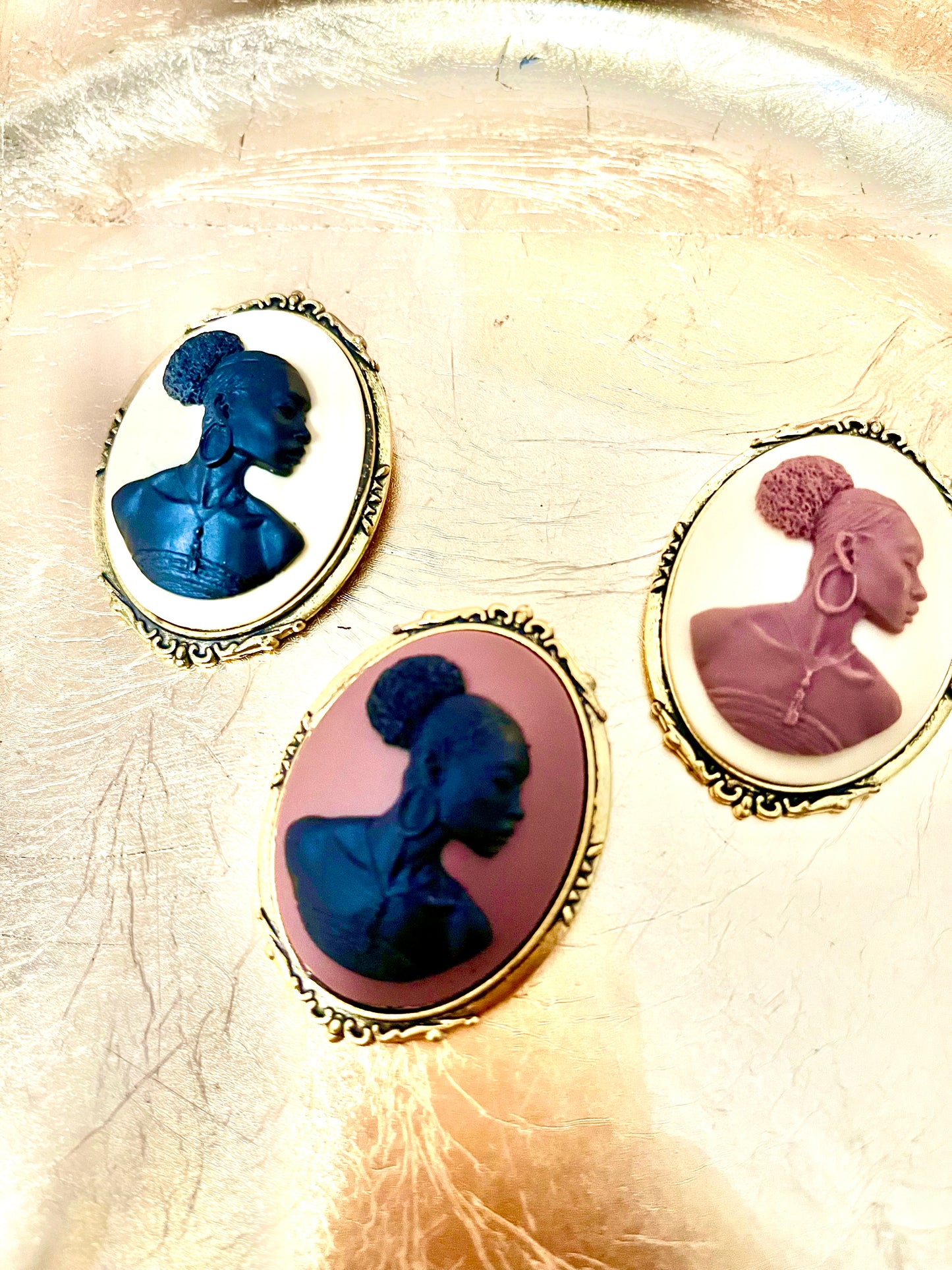 Chamille Cameo