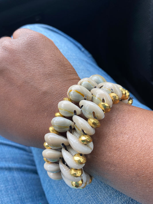 Farrah Cowrie Bracelet